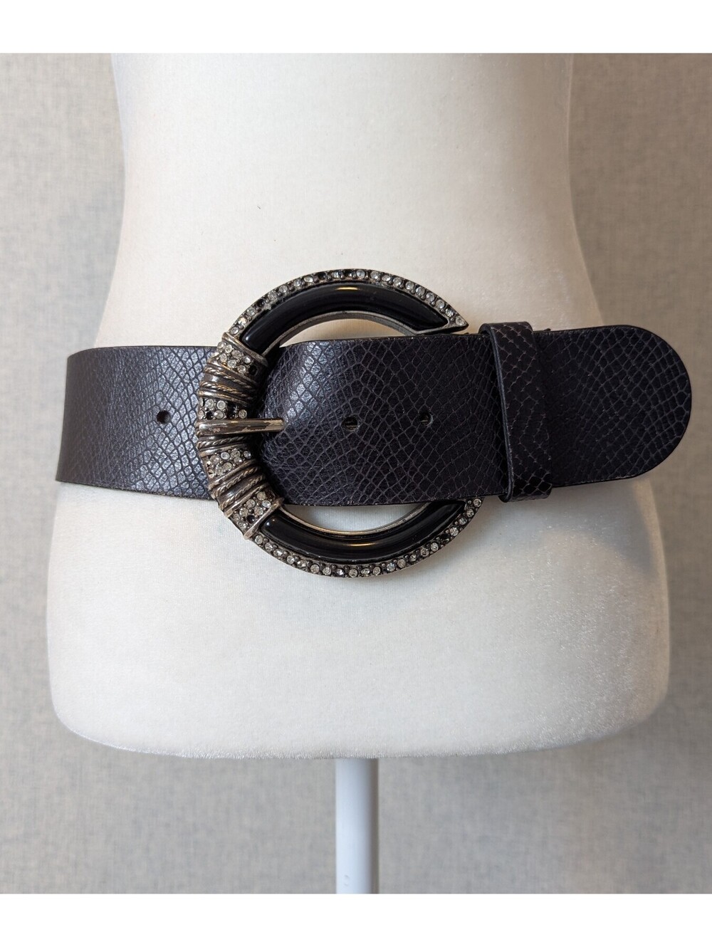 Vintage Chico's wide belt w/ oversized O-ring buckle